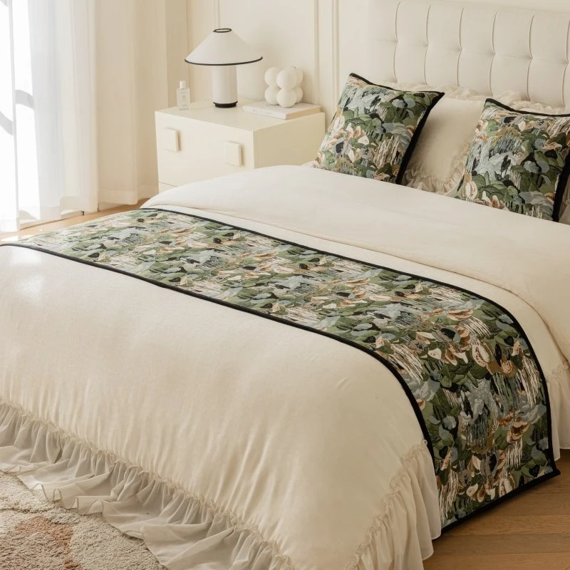 

High-End Vintage Green Forest Jacquard Bed Scarf Modern Retro Luxury Bed Runner High Quality Texture Bedend Towel Pillowcase