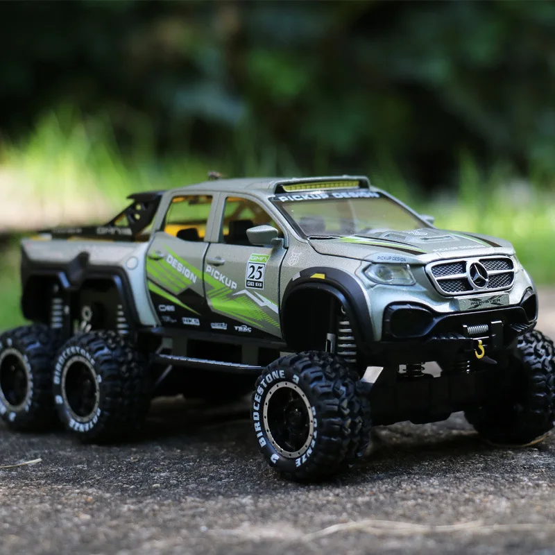 1:28 Mercedes-Benz X-Class EXY 6 x6 Pickup off-road car Diecast in lega di metallo modello car Sound Light Collection regali giocattolo per bambini