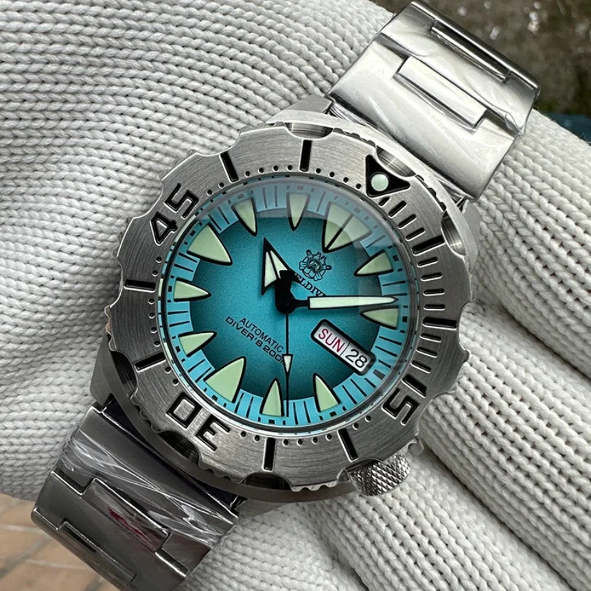 STEELDIVE Men Automatic Watch 42.2mm Mechanical Wristwatch Diver 200m Waterproof C3 Luminous Sapphire Mirror NH35 Monster Dial