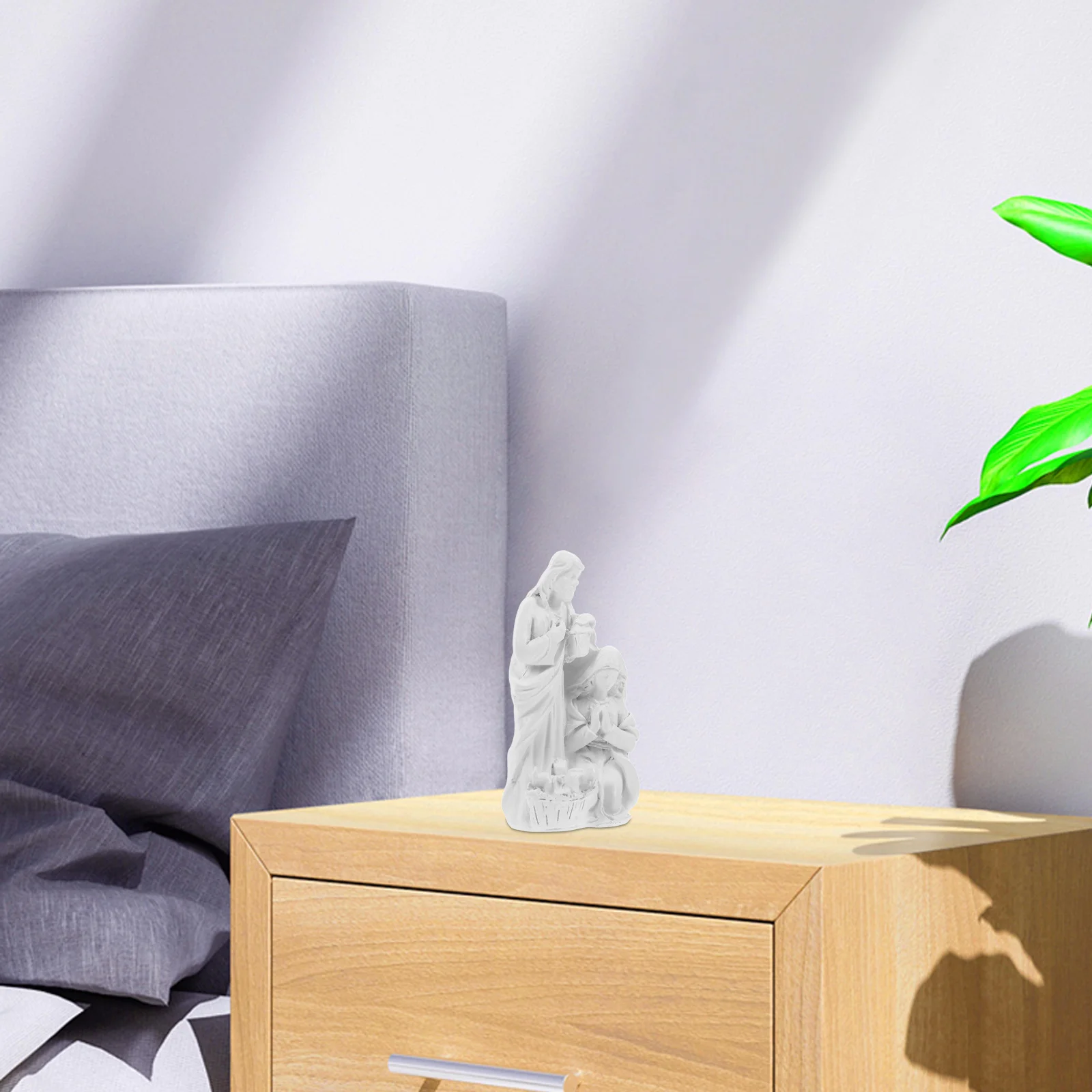 

Resin Nativity Jesus Sculpture Detailed Religious Decoration Desktop Ornament Home Office Spiritual Display