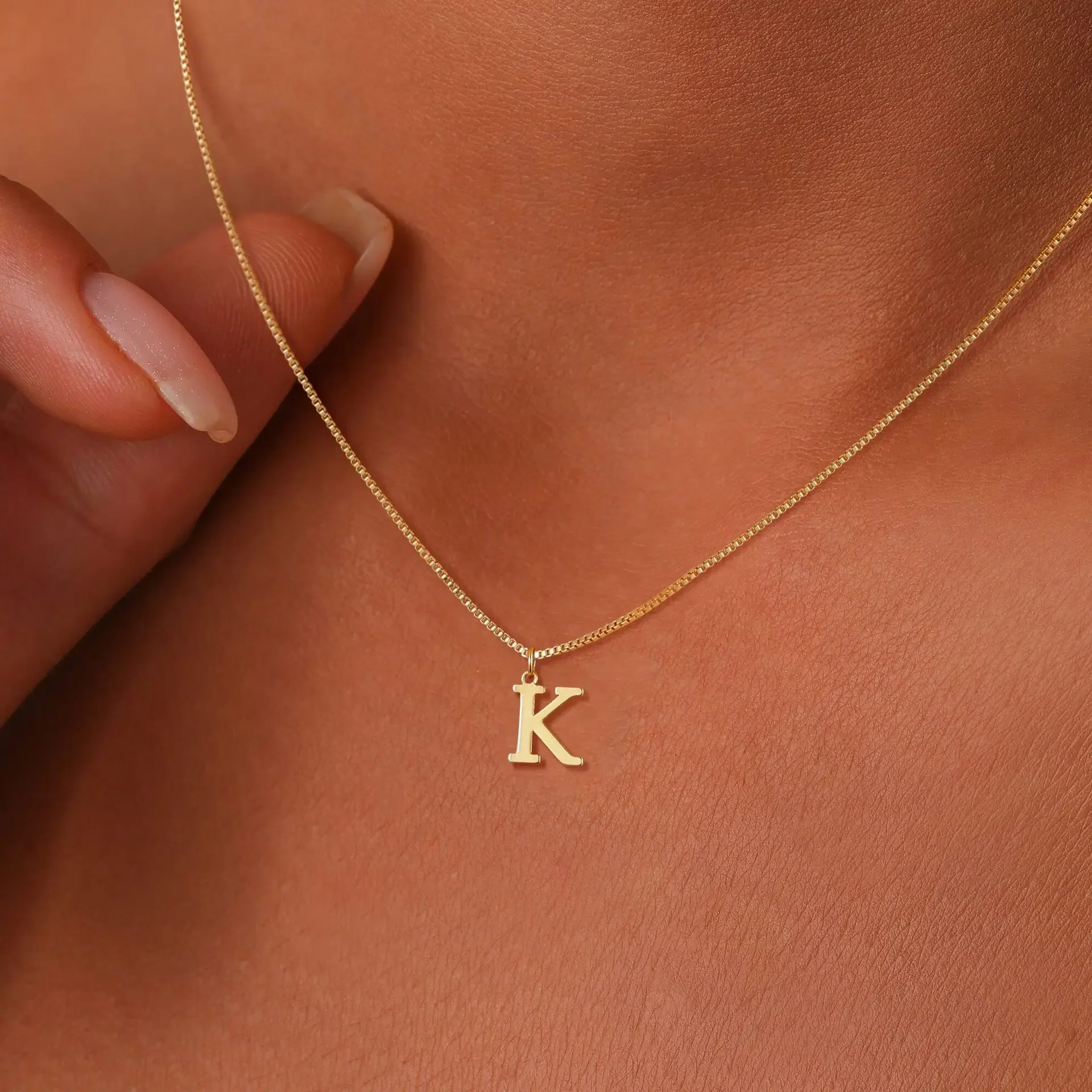 A-Z イニシャルネックレス 18K金メッキネックレス キュートな文字入りステンレスネックレス 女性用 1