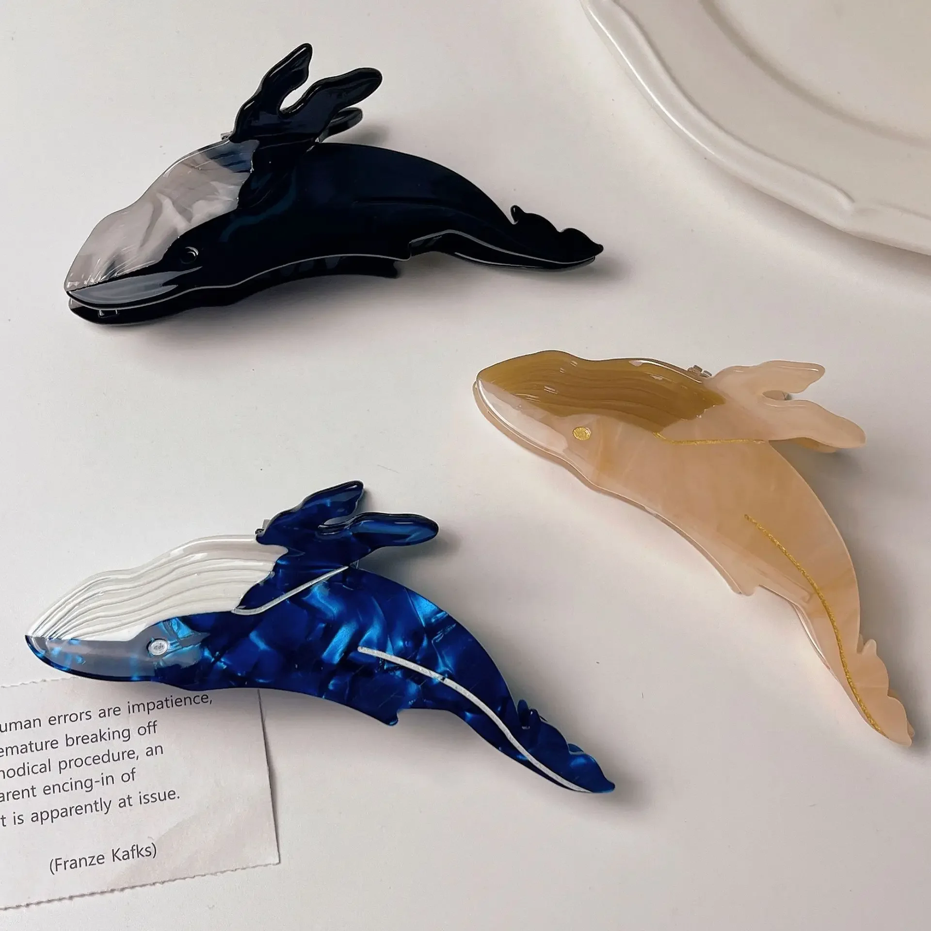 

2024 New Blue Whale Hair Claw Acetate Hair Clips For Women Catches Animal Cute Sea Creature Claw Clips Hair Fork