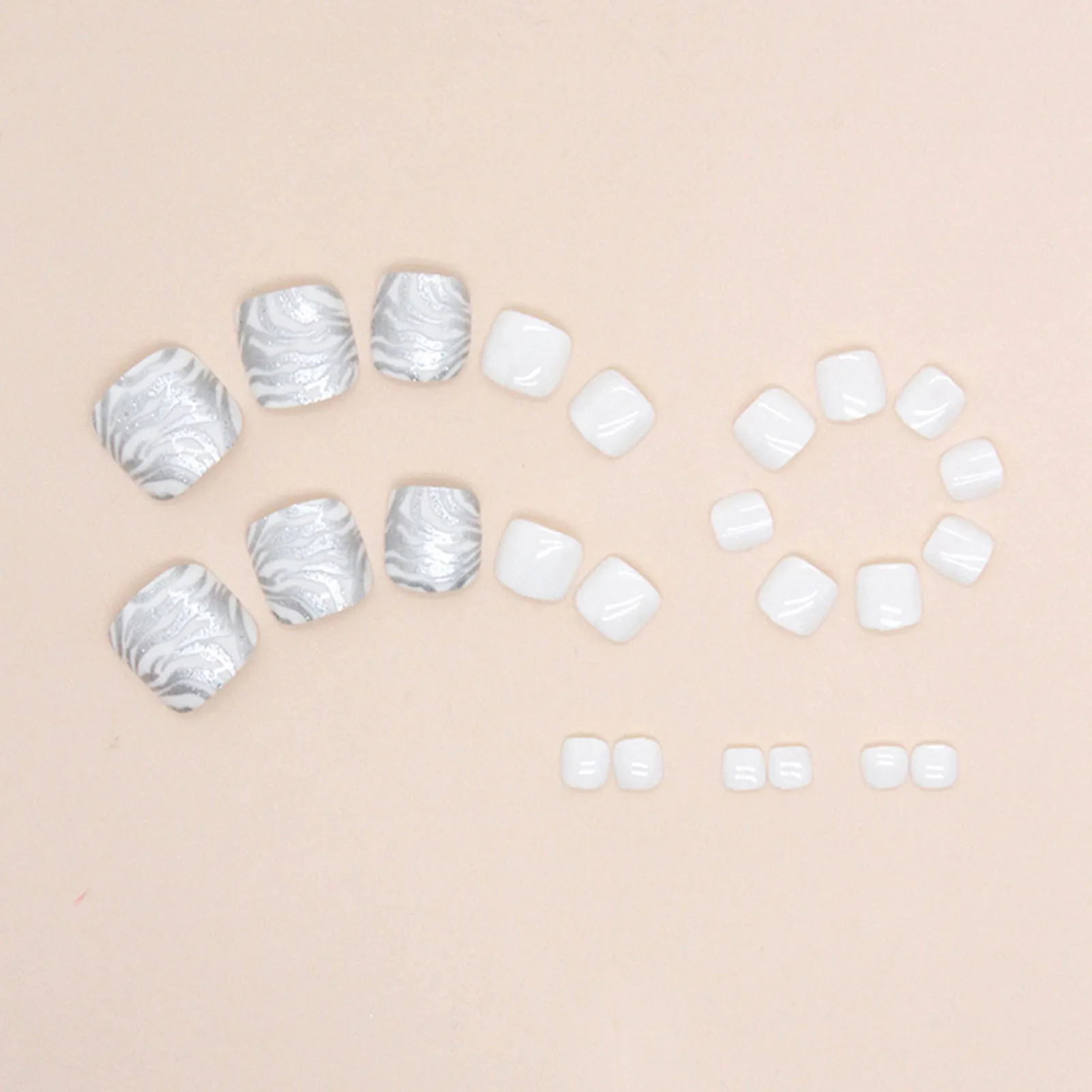 24pcs Silver White False Toenail Silver Wavy Line Short Square Artificial Nail for Daily Lives Everyday Use