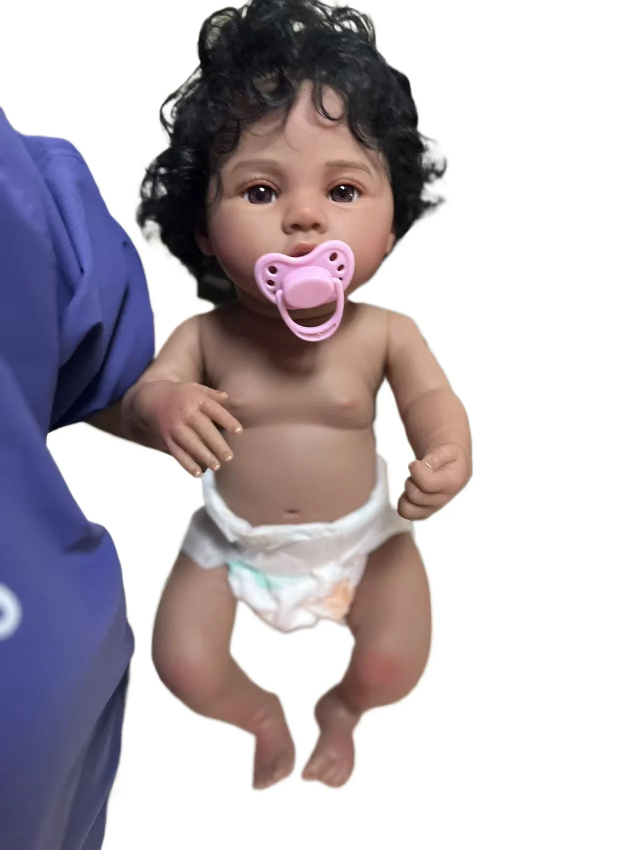 18-calowa lalka Reborn z ciemną skórą Meadow - Całe ciało z winylu, czarne włosy, zmywalna, afroamerykańska dziewczynka, zabawka