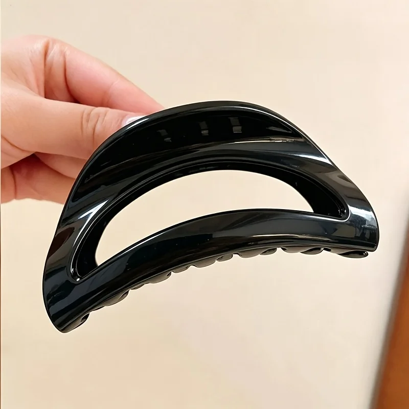 1pcs Soft silicone shark clip is a safe and non irritating grip clip, and the new large back of the head hair clip is fixed in p
