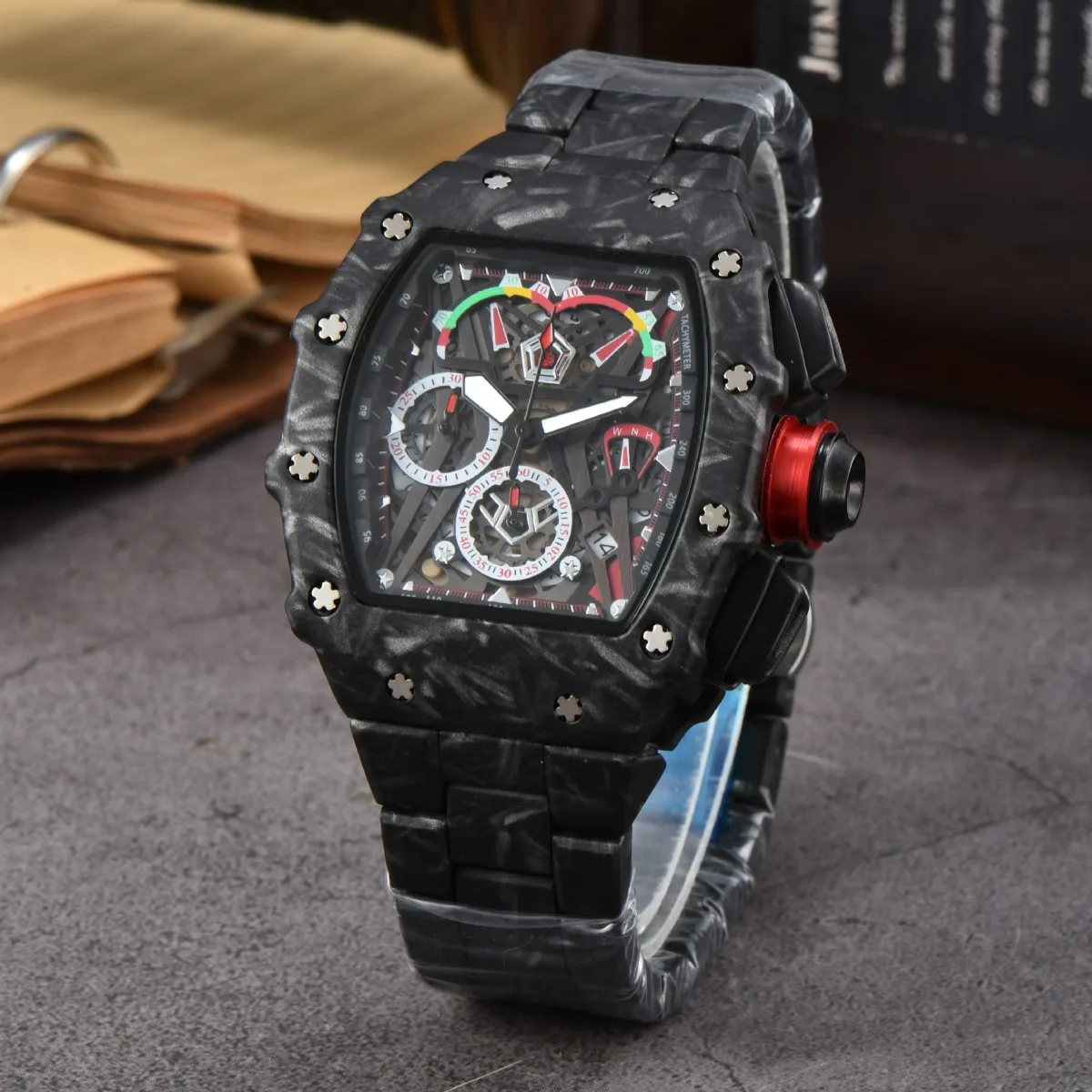 

New barrel-shaped steel belt quartz watch six-pin running seconds fashion business watch men's watch
