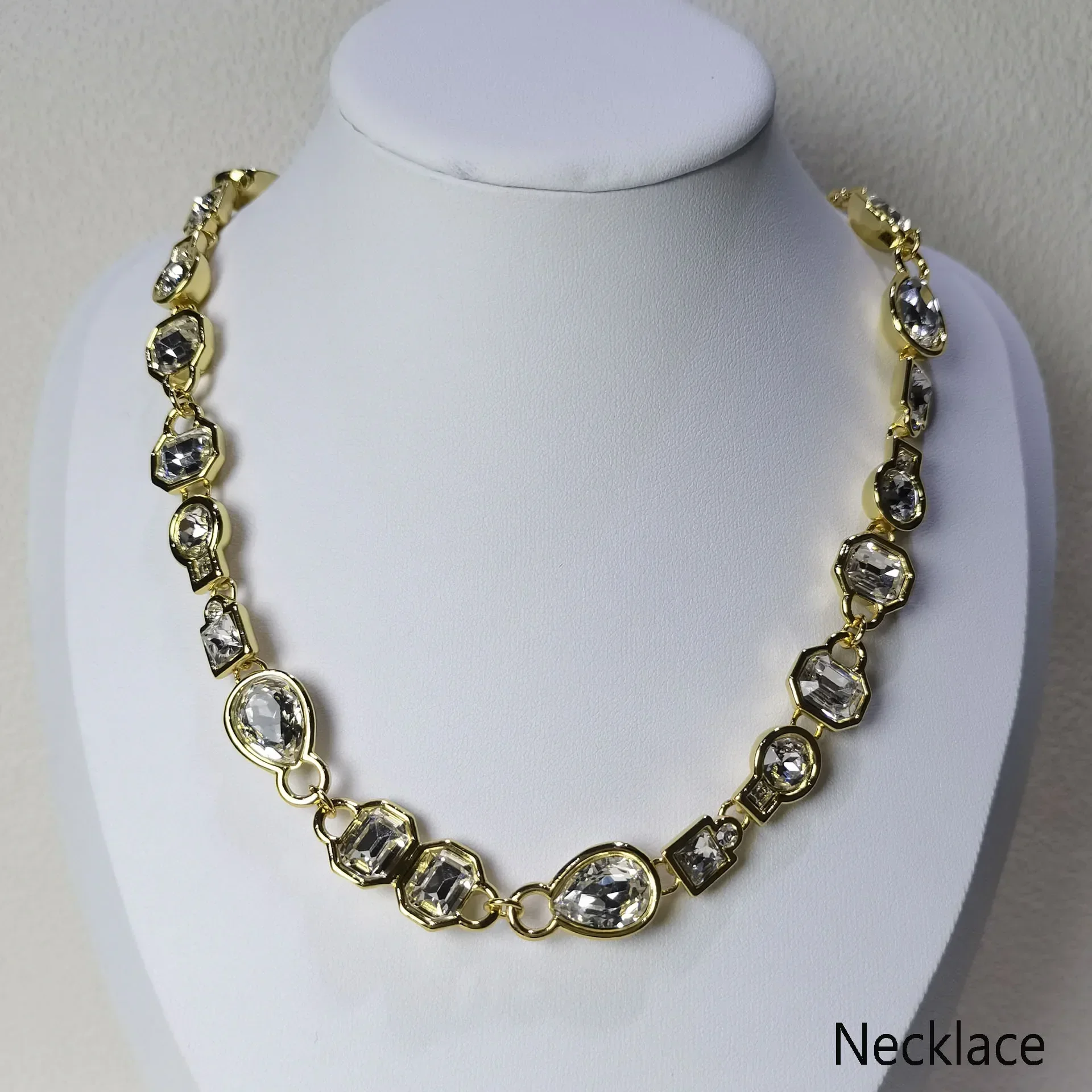 2025 Nieuwe Originele Gouden Hoge Sieraden Set Mode voor Vrouwen Waterdruppel Ketting Ring Oorbellen Armband Romantisch Cadeau