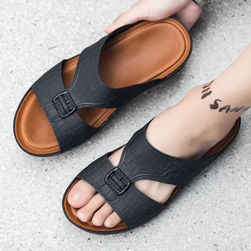 Outdoor Male Slipper Work Platform Slides Mascullino Casual Elegant Rubber Y2k Designer Luxury Clappers 2025 Eva Fun Men's Shoe