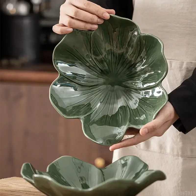 

European Ceramic Dark Green Petal Design Tableware Home Kitchen Restaurant Supplies Desserts Salad Candy Ingredient Dining Plate