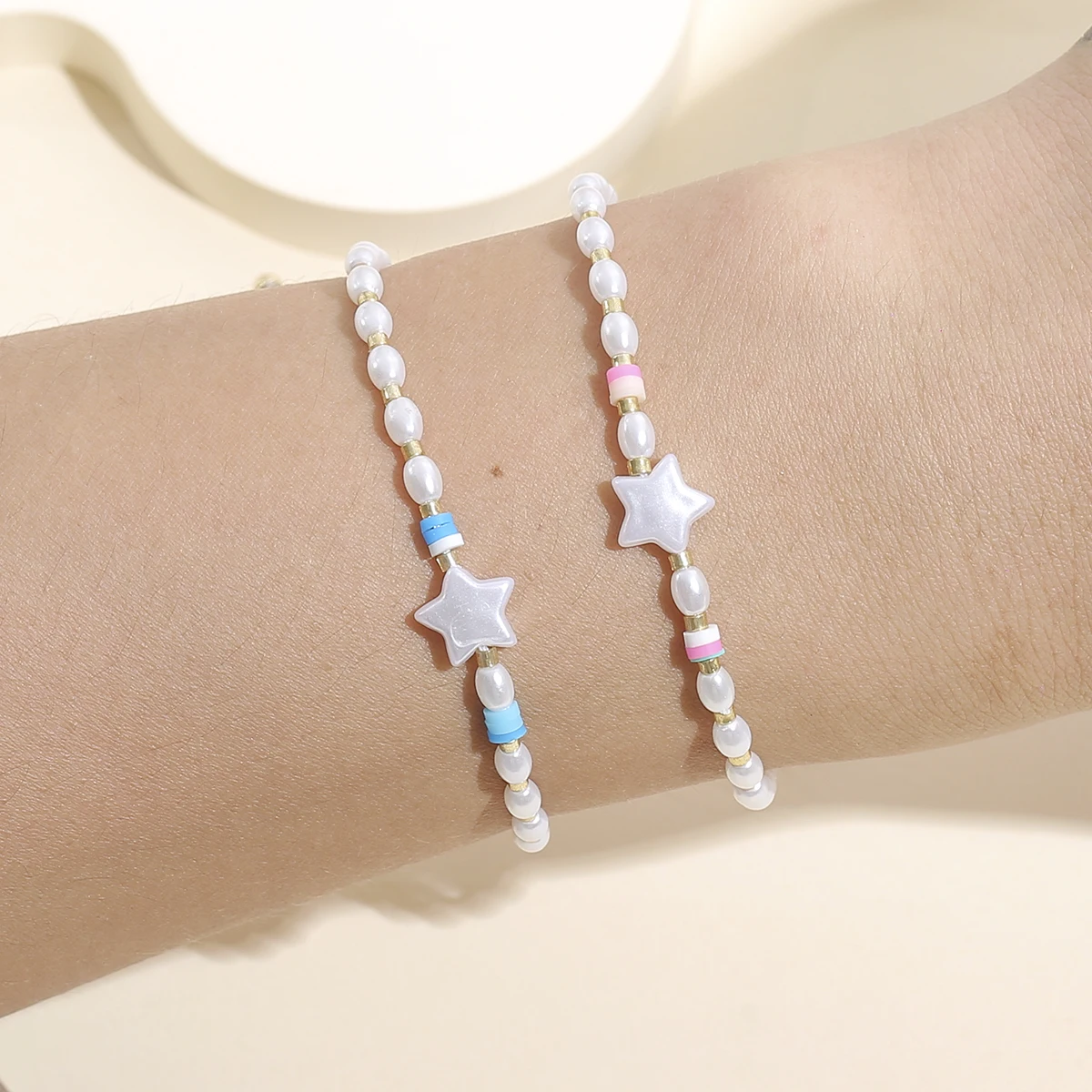 12 teile/satz Weiß Stern Charms Armband Set Imitation Perle Harz Perlen Einstellbare Seil Armband Für Frauen Schmuck Geschenke