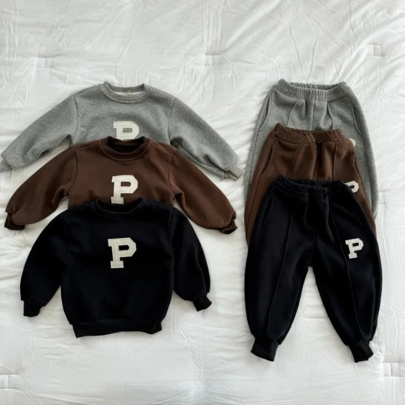 

2025 Winter New Children Fleece Sweatshirt Set Boys Girls Letter Print Pullover + Sweat Pants 2pcs Suit Plus Velvet Kids Outfits