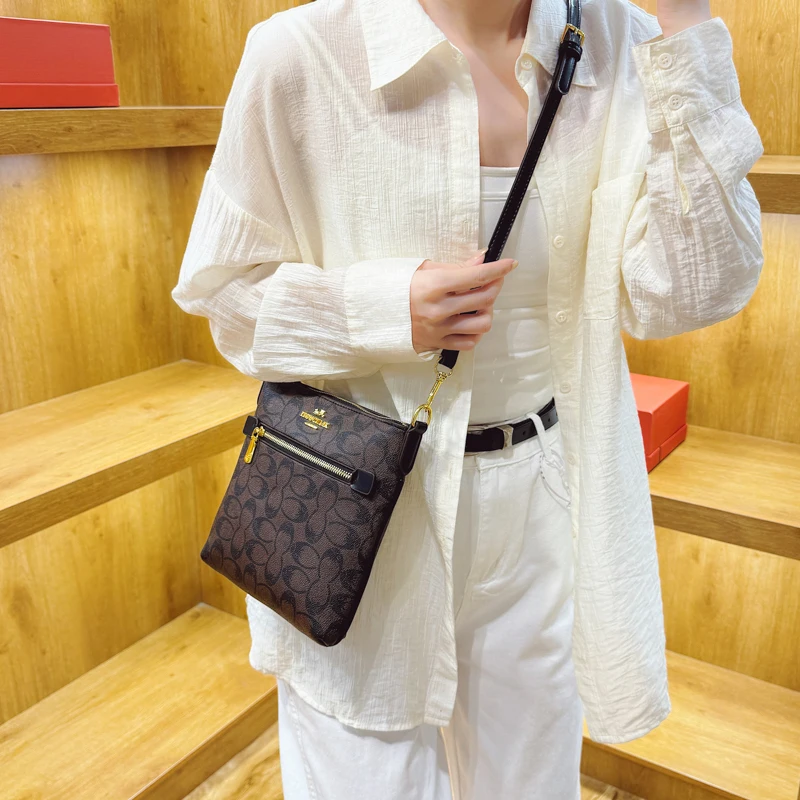 

Vintage-Style Crossbody Bag For Women - Fashionable Leather Clutch Minimalist Commuter Purse Luxury Designer Solid Color