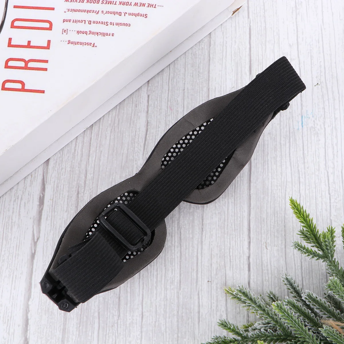 

Children Protective Goggles Outdoor Hollow Out Design Adjustable Strap Black Game Goggle for Game