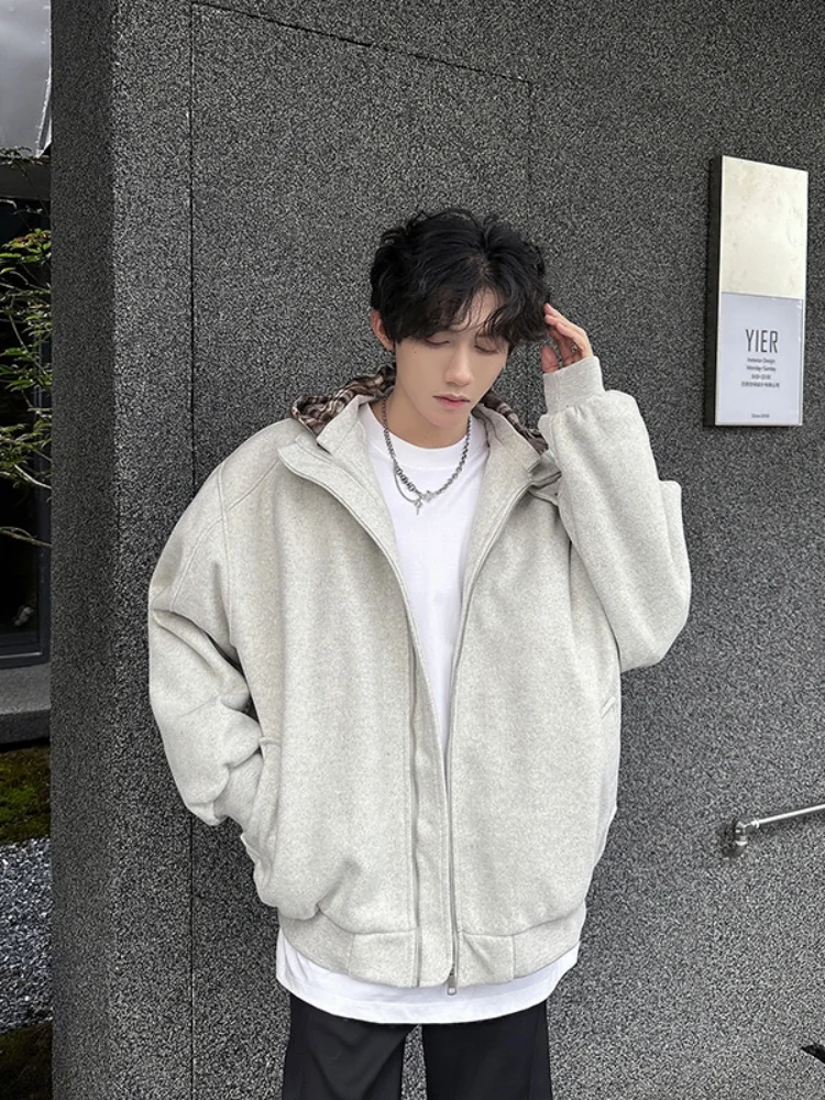 

Мужское пальто из шерстяной смеси с узором «зигзаг» и шевроном, с зубчатым, острым, заостренным, шиповидным, стреловидным узором