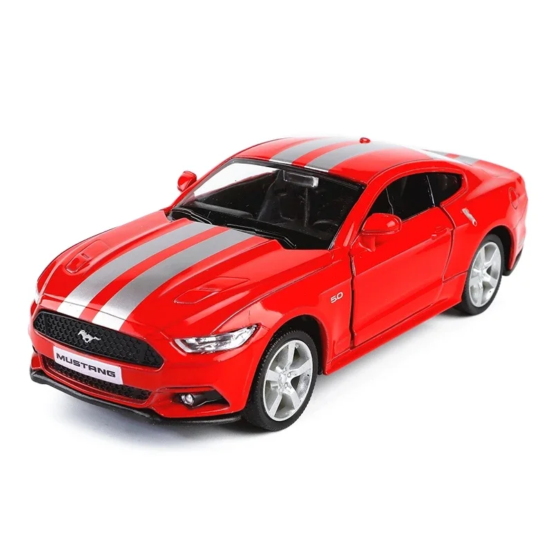 

1:36 Коллекционная модель Ford Mustang GT в полоску, литый под давлением металлический роскошный спортивный автомобиль, игрушки