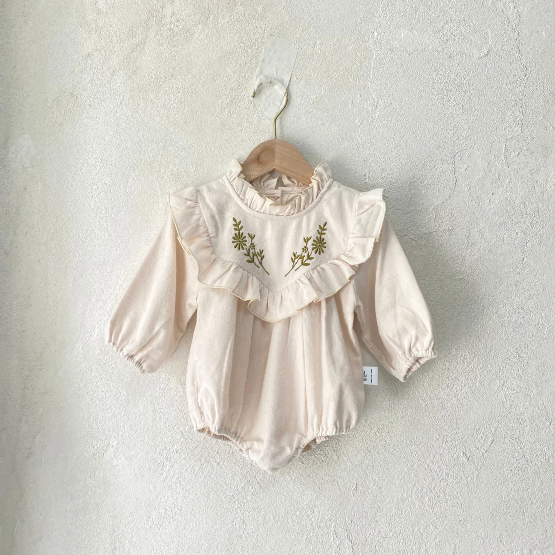 2026 Spring New Baby Girl Long Sleeve Floral Bodysuit Girls Cute Lace Princess Embroidery Jumpsuit Cotton Infant Clothes 0-24M