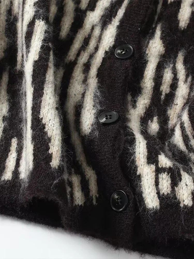 Gilet tricoté à col en v pour femmes, nouveau style européen, mode assortie avec tout, tempérament, motif zèbre superposé