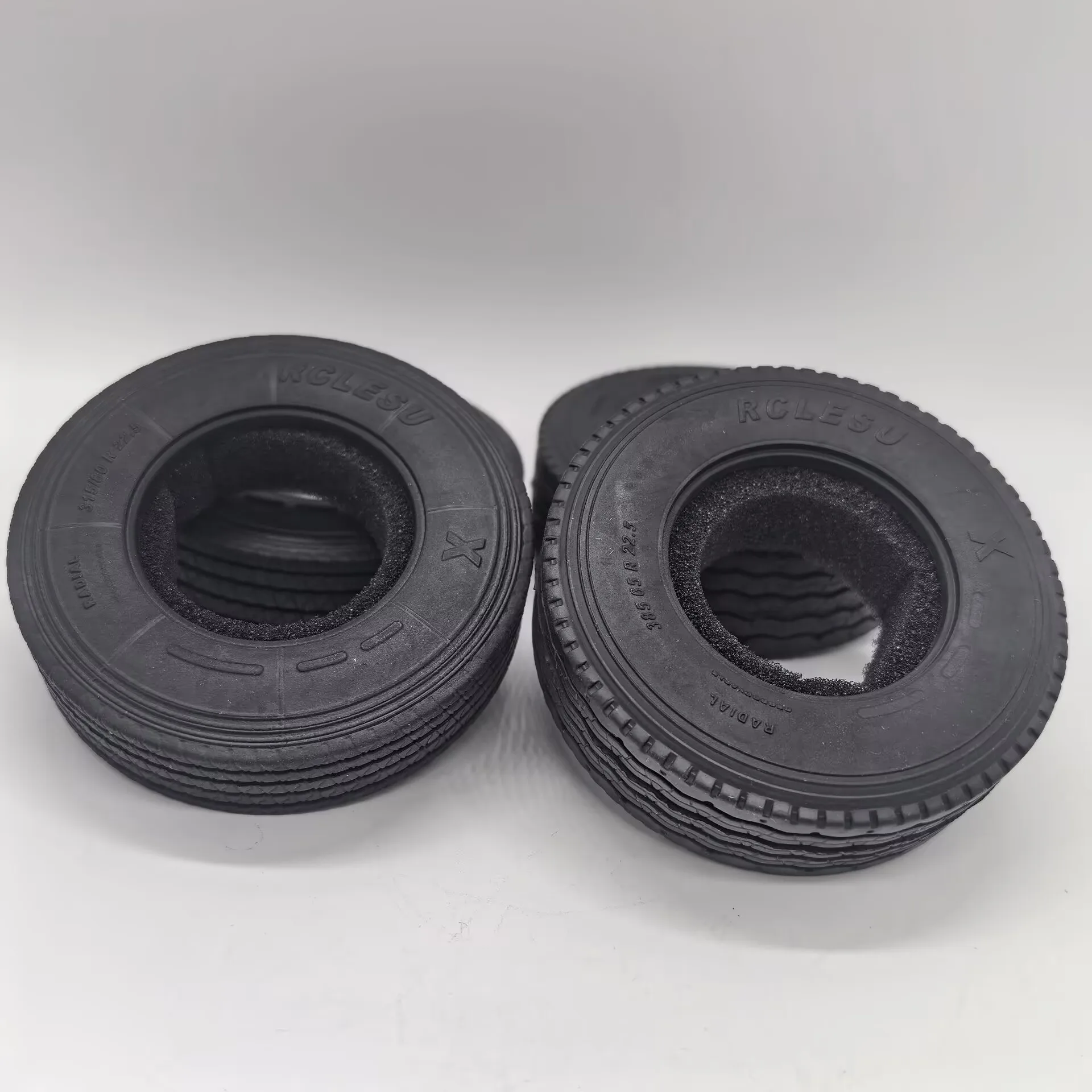 Rc Truck 1/14 For Tamiya truck tractor realistic striped road tire, high-quality rubber mudhead truck tire model LESU