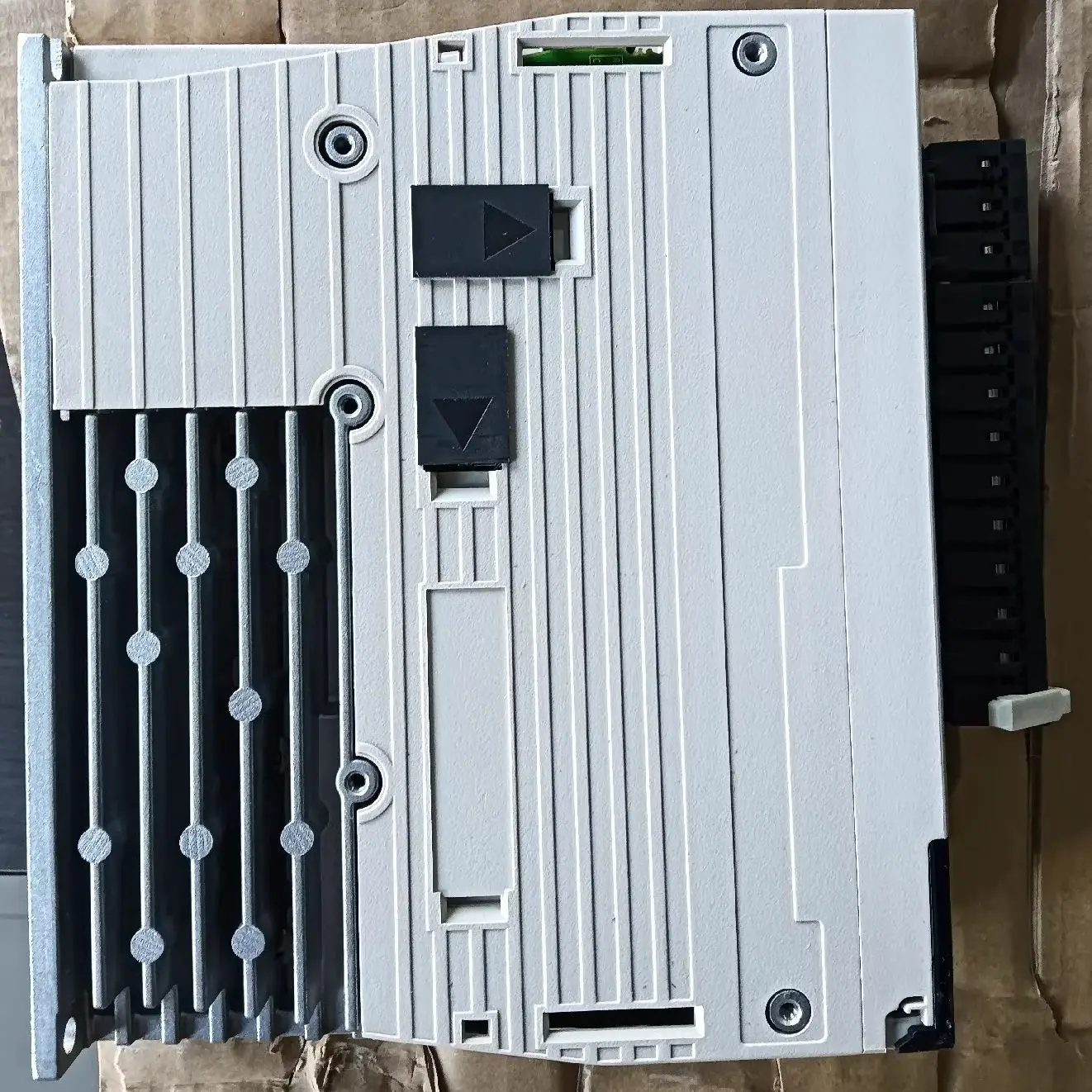 SGDV-1R6A01A002000 Brand New Servo Drive Original Genuine，Fast Shipping，SGDV 1R6A01A002000