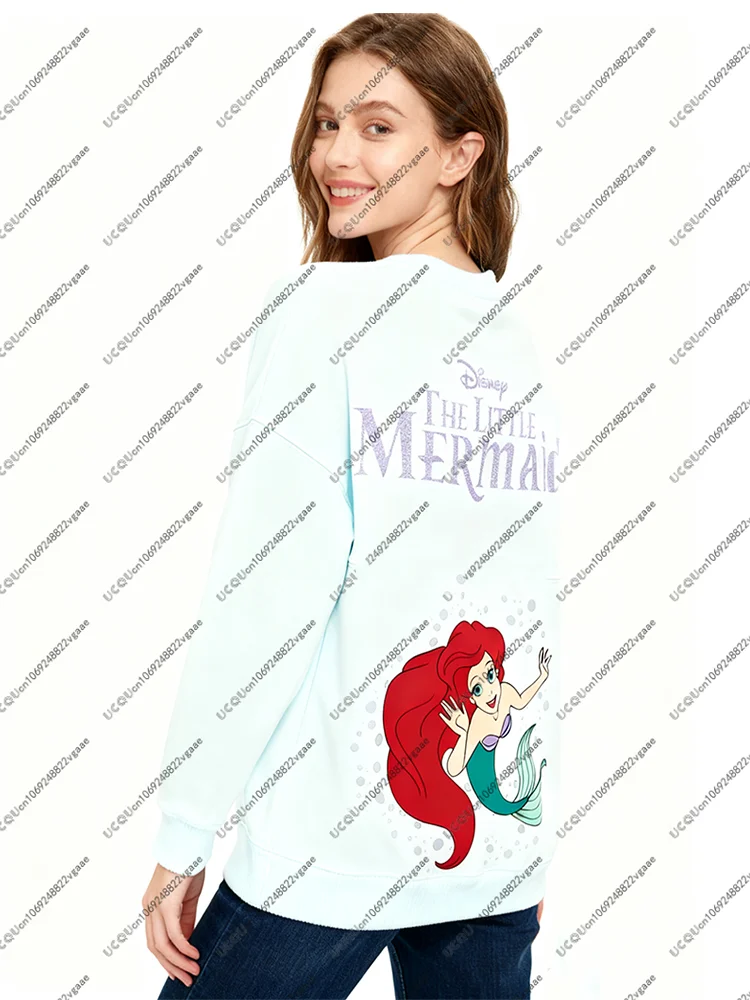 เสื้อยืดผู้ใหญ่สำหรับฤดูใบไม้ร่วงและฤดูหนาว สไตล์ Y2K สำหรับงานปาร์ตี้ ของขวัญ เสื้อยืดลายเงือก เสื้อฮู้ด สปิริตคริสต์มาส เสื้อเจอร์ซีย์ สำหรับคู่รัก 2026 ดิสนีย์