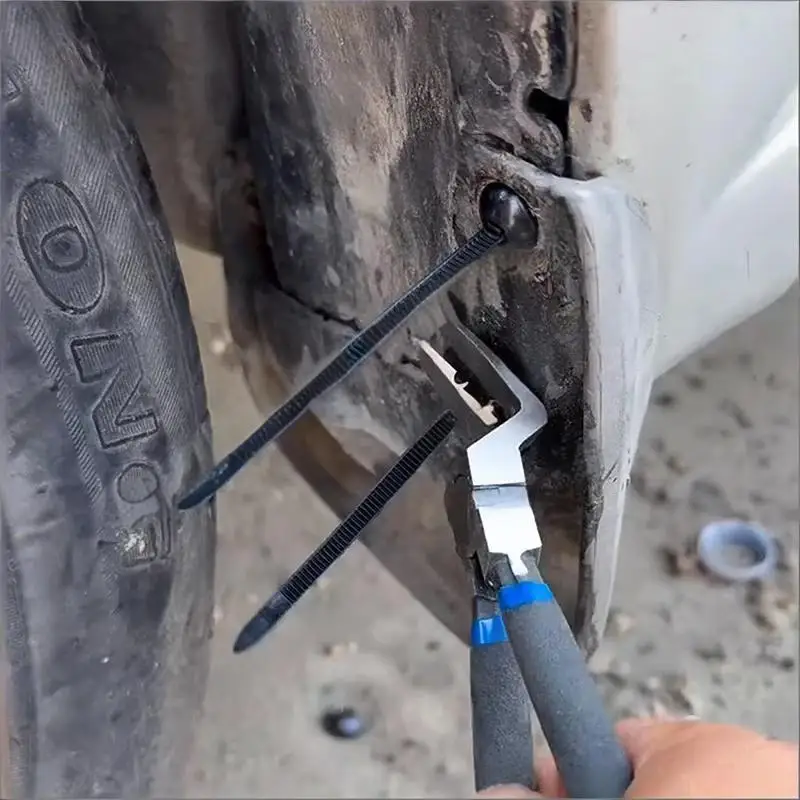 Cable tie buckle fixed through the core nail cable tie buckle mudguard fender inner lining trunk buckle