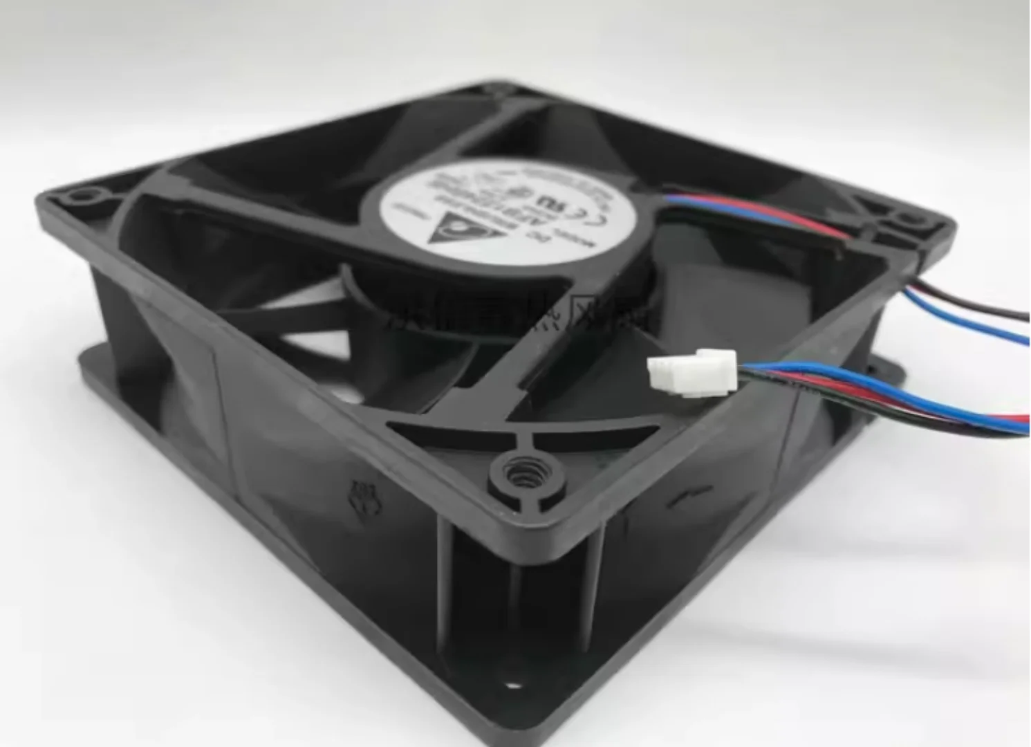 Wholesale: AFB1224SHE 12038 24V 0.75A 12CM 3 wire inverter fan - Detail 1