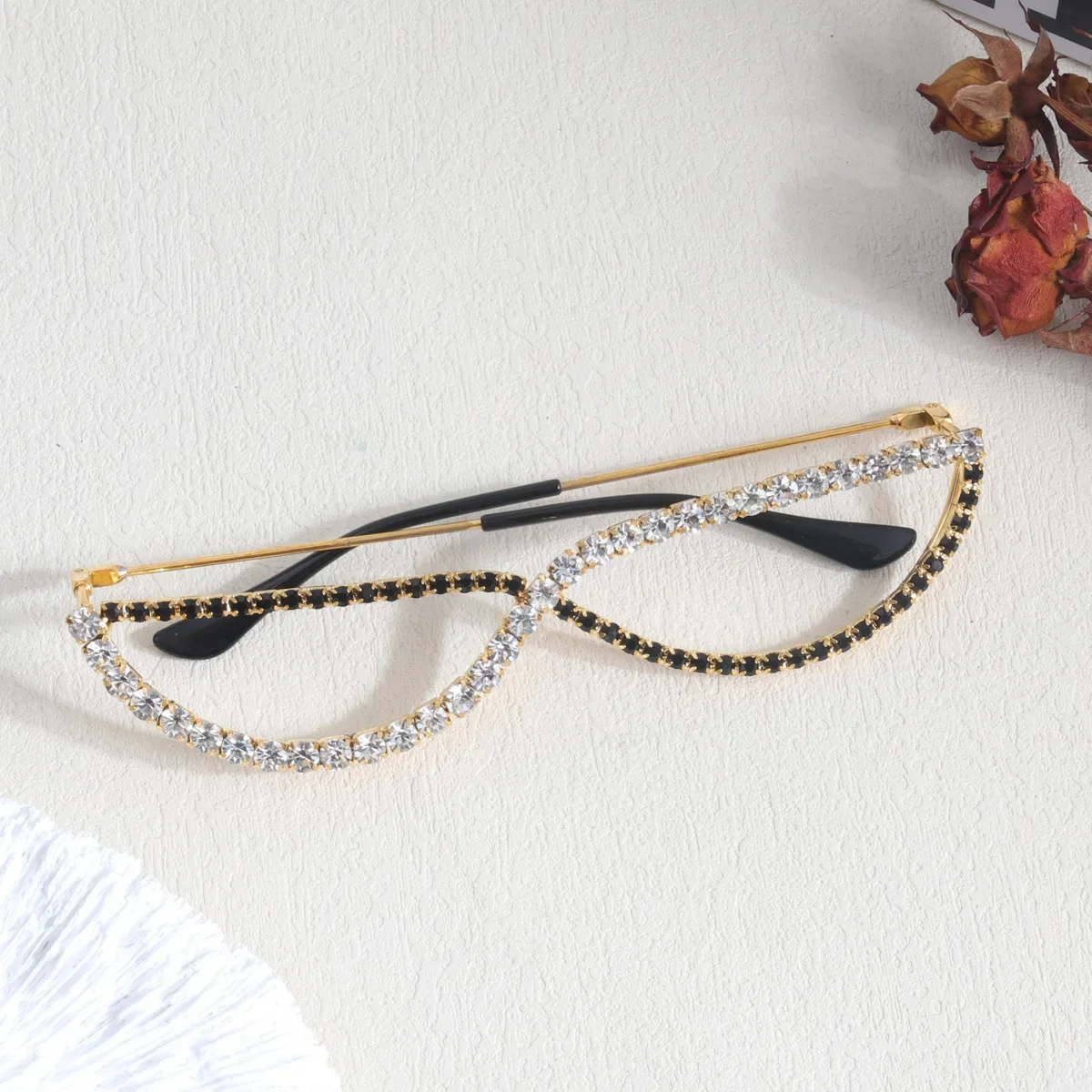 Ins Novelty Rimless Luxury Sparkle Rhinestone Glasses Frame for Women Decorative Half Lensless Bling Diamond Crystal Eyeglasses
