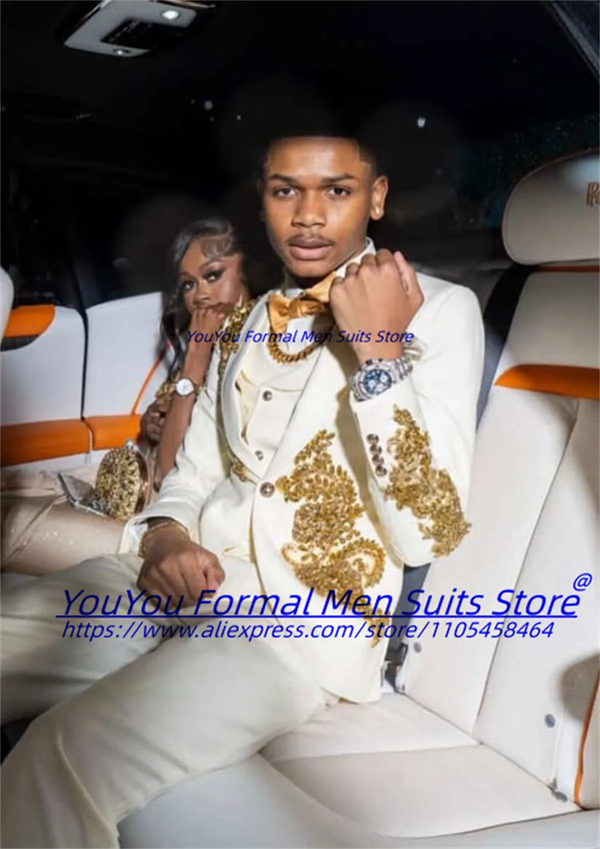 

Handsome White Groom Wedding Tuxedos Customized Gorgeous Gold Crystal Embroidery Men Suits Male Prom Blazers trajes para hombre