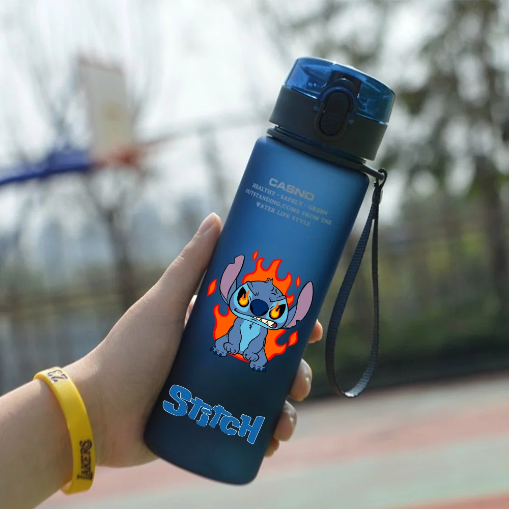 560ML Stitch Angel Cartoon kubek na wodę przenośny plastikowy kubek z kreskówek o dużej pojemności przezroczysty kubek Outdoor Sports Water Chil Cift