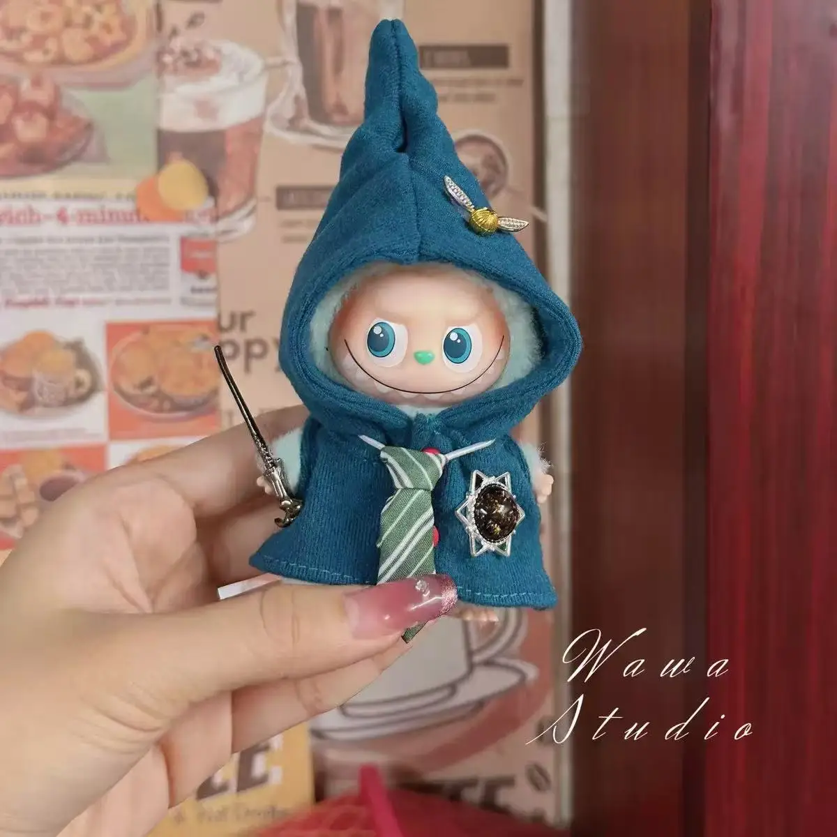 

Mini Version 4th Generation Labubu Clothing Pendant 10cm Labubu Sitting Party Dress Gryffindor Little Wizard Accessories