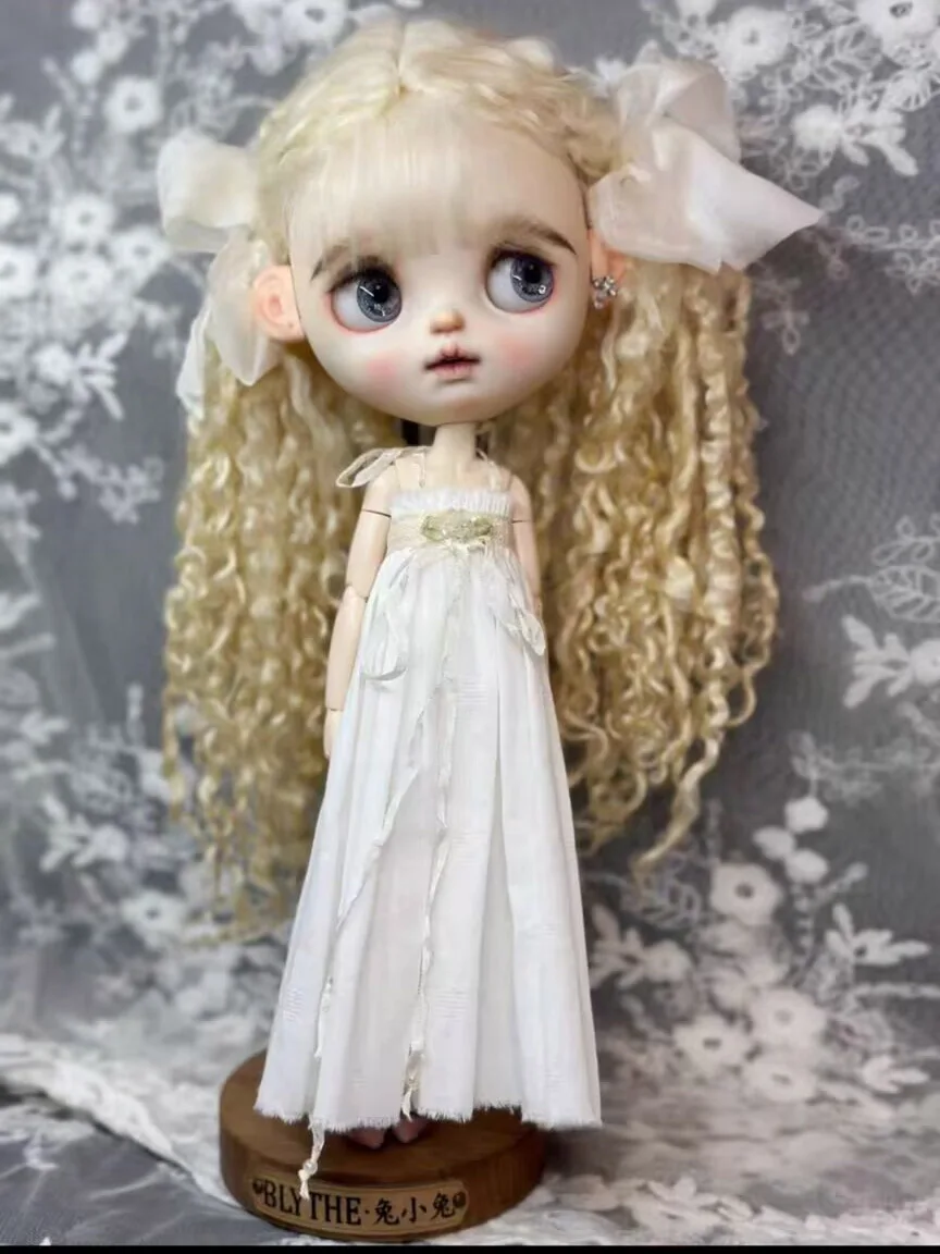 

1pcs elegant style 2025 Blythe/landoudou one-piece dress white (Fit for Lulu,ymy24,Ob22,24,26,zone, Jenny)
