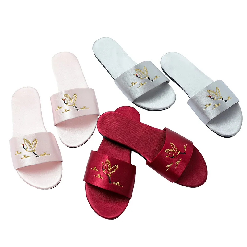 Embroidery Crane Wedding Bridal Bridesmaid Slippers Satin Female Newlywed Shoes Women Formal Party Slippers Indoor Loungewear