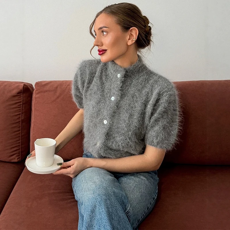 TARUXY Damen Kurzarm-Strickjacke, Weicher Flauschiger Plüsch-Nylon-Pullover mit Halbhohem Kragen, Schlank Geschnitten, für den Alltag im Herbst und Frühling