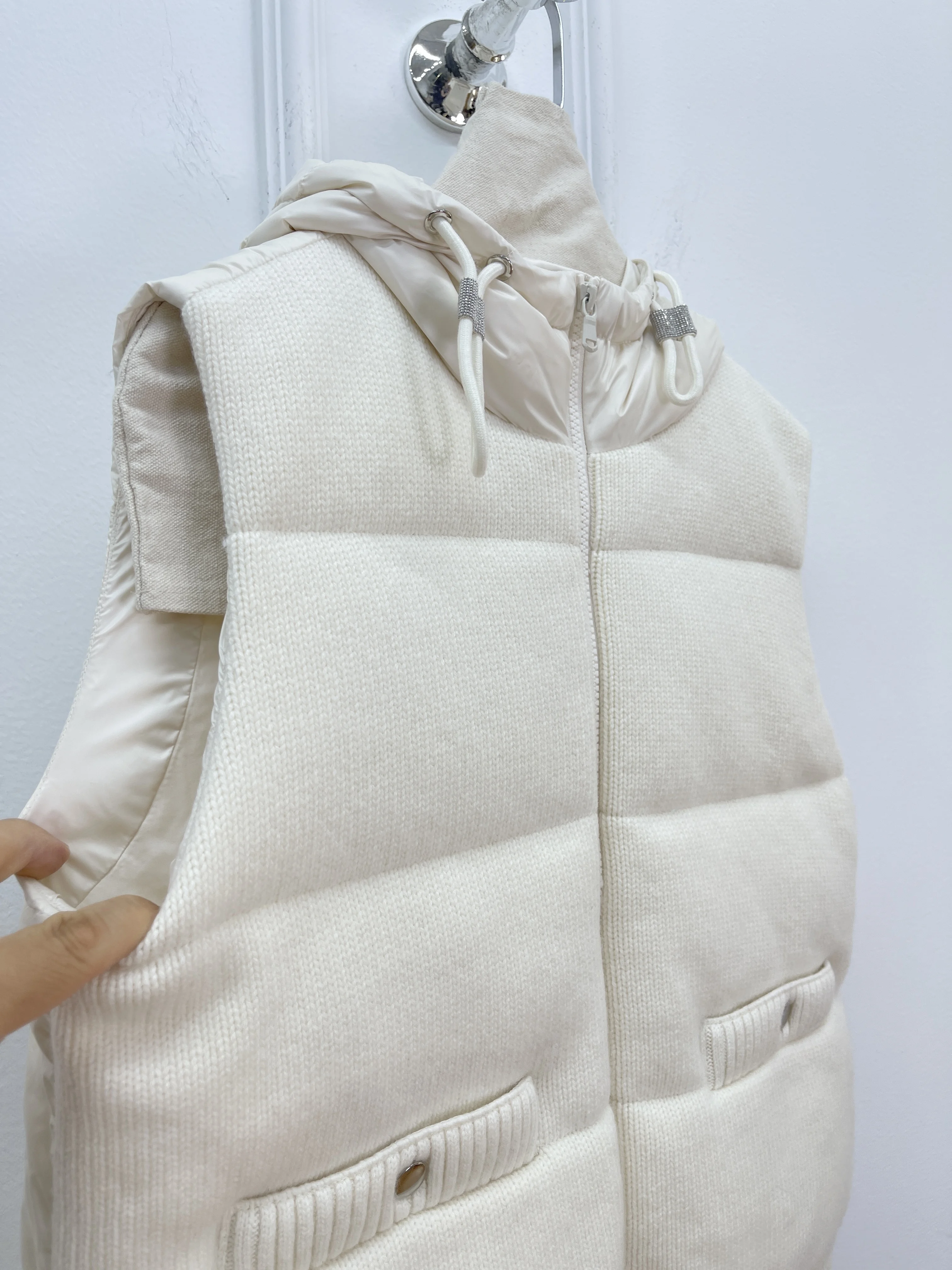 25-Herbst- und Winter-Daunenweste, modische Weste mit Reißverschluss und Kapuze, warme Weste für Damen aus Wolle