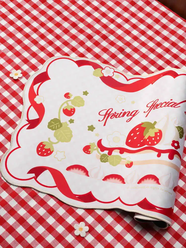 لوحة ماوس GeekShare Kawaii، قاعدة ماوس ألعاب مطاطية غير قابلة للانزلاق، حصيرة مكتب كبيرة مقاومة للماء، فراولة مع كريمة #3