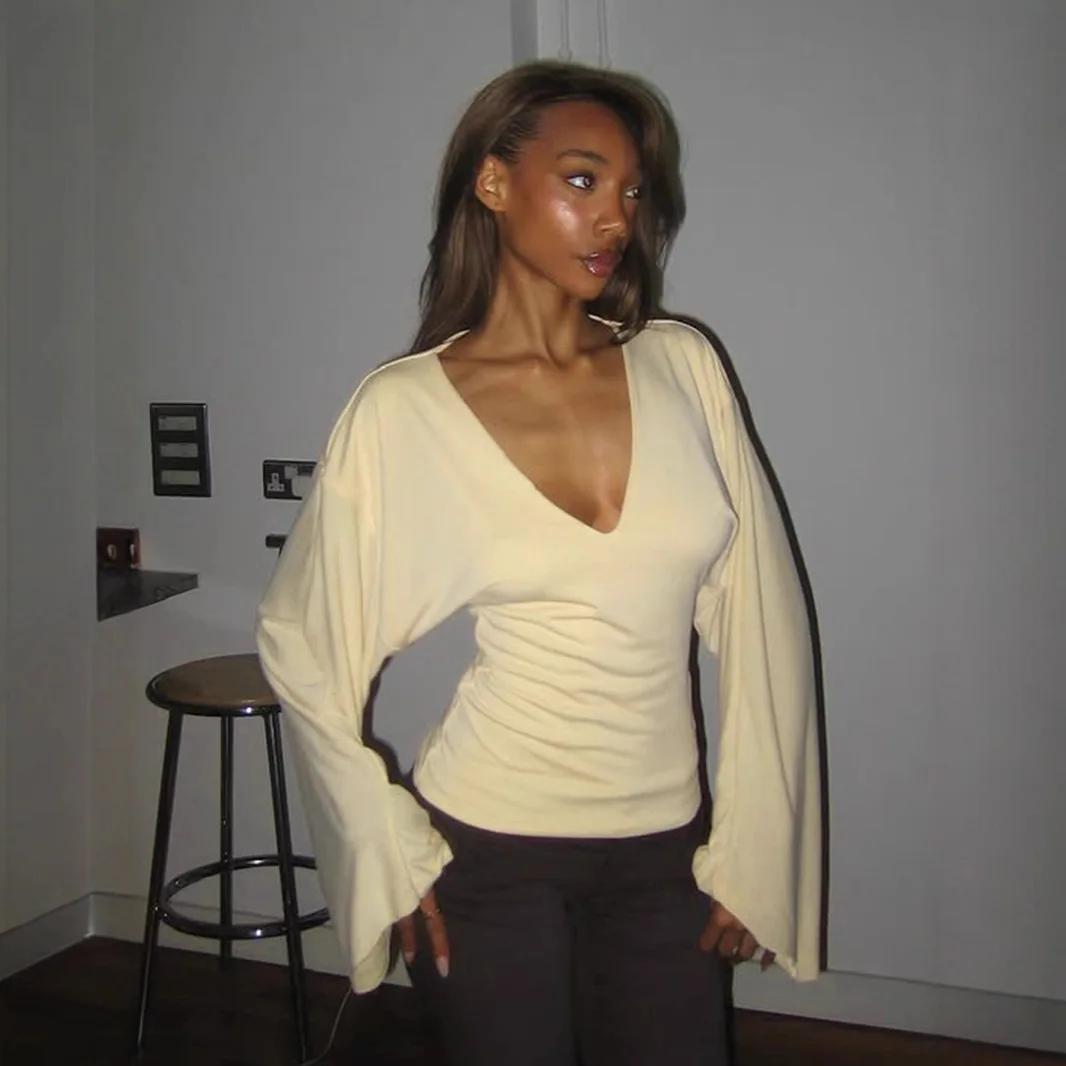 

2026 Spring New Women's Solid Color Simple V Neck Batwing Long Sleeve T Shirt Casual Slim Fit Loose Pullover Top