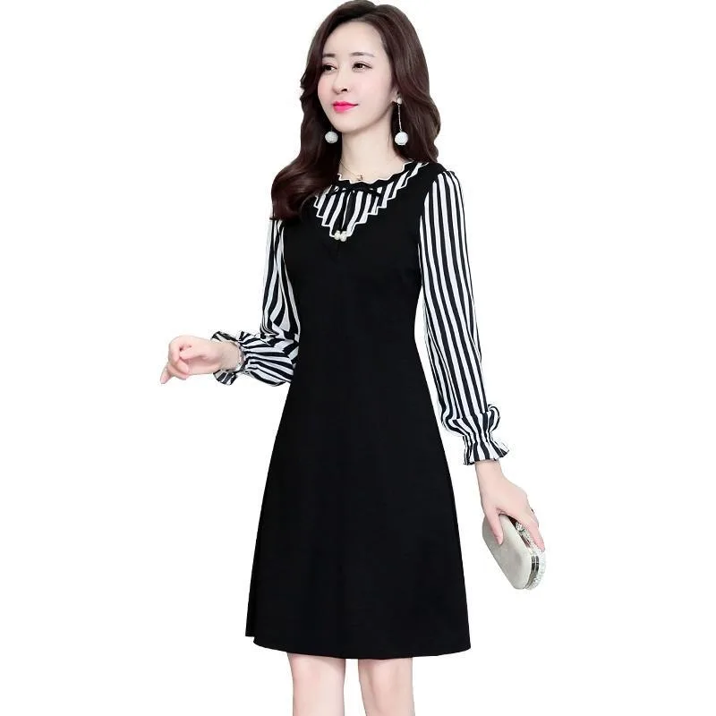 تنورة نسائية جديدة مرقعة بأكمام طويلة متوسطة الطول تغطي البطن على شكل حرف A