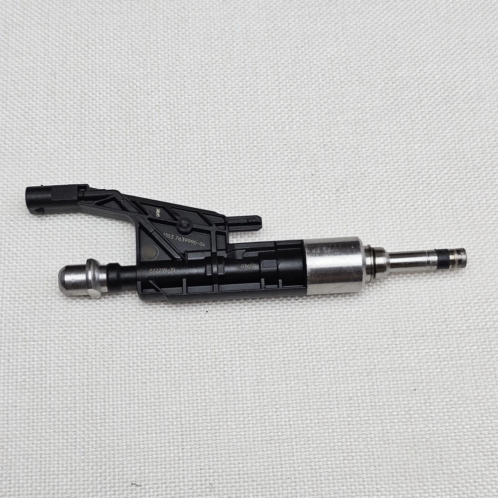 Fuel Injector Nozzle For BMW F20 F21 F30 F55 F56 F57 OE NO.:0261500541,13538625396,0261500539,13537639990