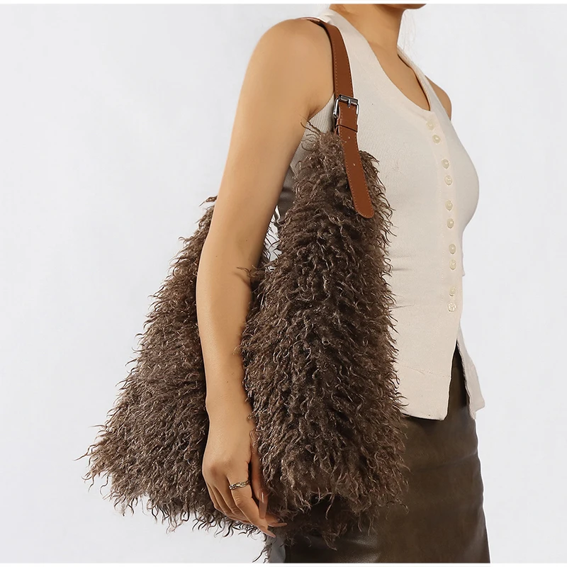 Lange, lockige, flauschige Plüsch-Umhängetasche, Y2k-Mädchenmode, große Damen-Winterhandtasche, einfarbige Tragetasche – Detail 8
