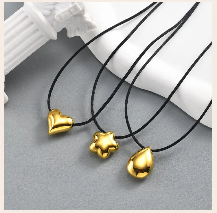 Lange schwarze Kordel-Halskette mit Anhänger, Edelstahl-Herz-Tropfen-Blumen-Charms, Großhandel-Boutique-Schmuck für Wiederverkäufer – Detail 4
