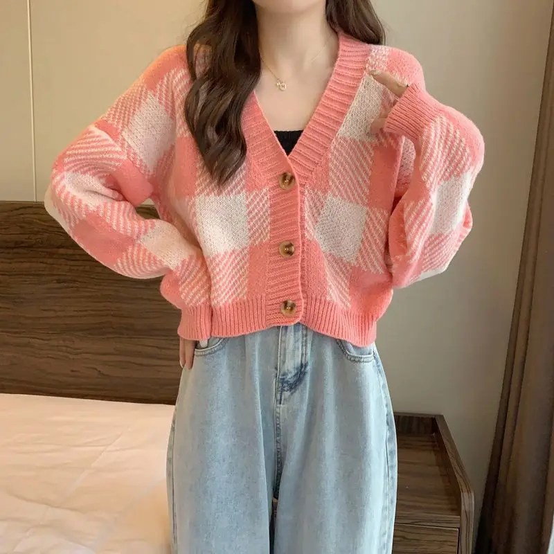 Korean Fashion V-Neck Short Knitted Sweaters Plaid Women Cardigan Single Breasting Y2k Sweaters for Women Autumn Casual Top