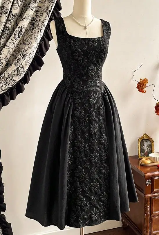 

Women's Dress Summer New Fashion Elegant Classical Style Flower Embossed Design Square Collar Waist Cinched Sleeveless Dress