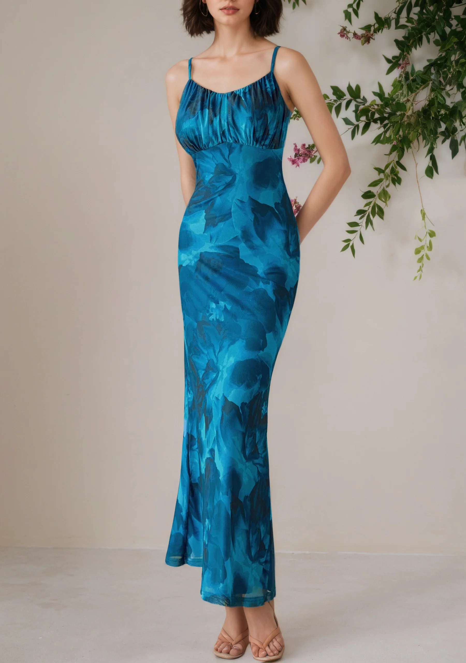 2025, Herbst, langes Damenkleid, ärmellos, plissierter Saum, schmale Passform, Hochzeitsgäste, Hosenträger, langes Kleid, Abendessen, modisches Dressing