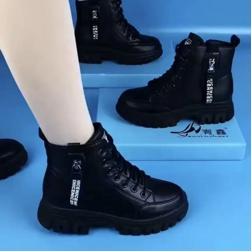 

Женские зимние ботильоны с круглым носком на массивном каблуке, из искусственной кожи, с боковой молнией, на короткой плюшевой подкладке, с нескользящей резиновой подошвой, теплые, модные