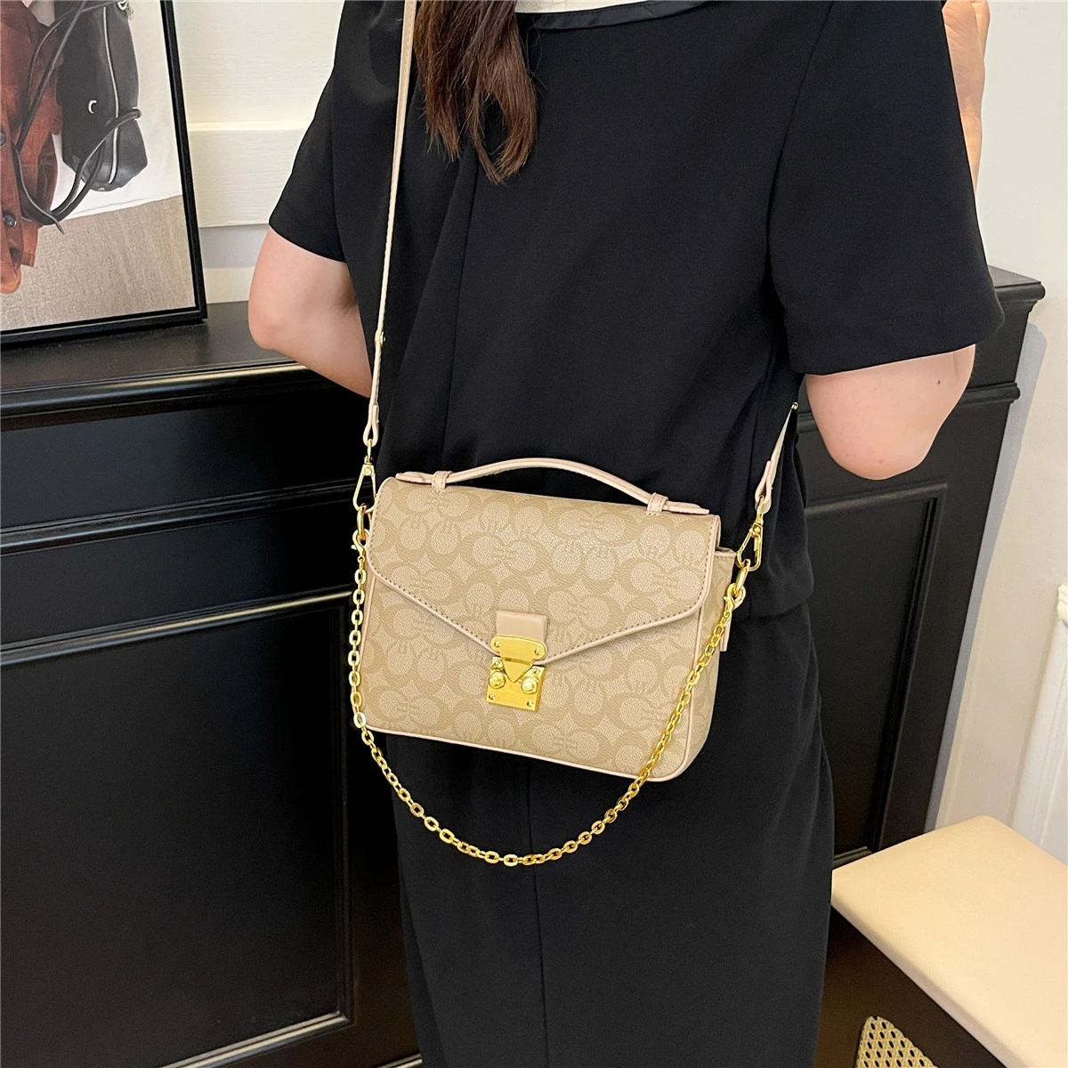 

Известный дизайнер Элегантные сумки для женщин Кожаные сумки через плечо Классический стиль Популярные