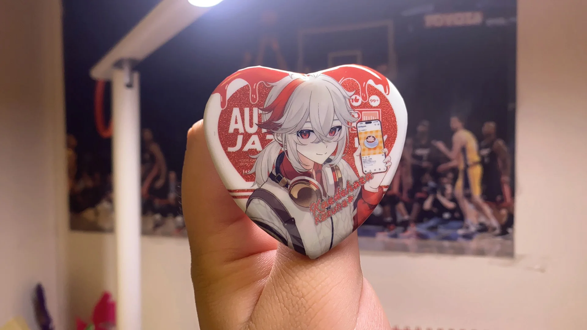 2 قطعة/المجموعة Genshin تأثير Kaedehara Kazuha شكل قلب شارة الليزر بروش دبوس تأثيري شارة الديكور هدية