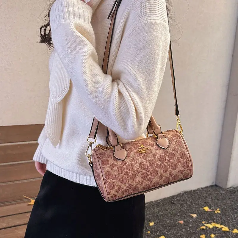 

Bag 2025 Retro Bag Fashion New Versatile Handbag Commuter Shoulder Messenger Bag Pillow