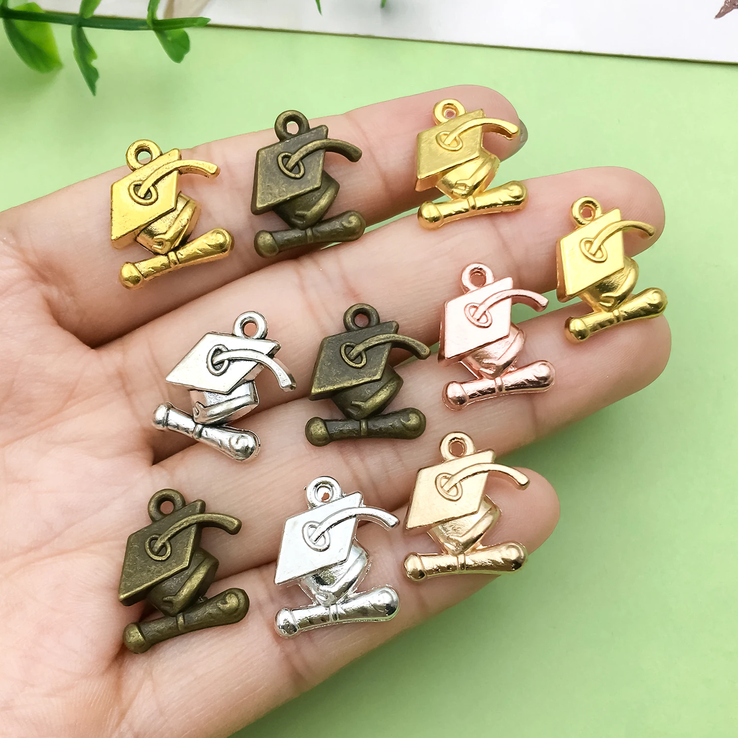 20/21pcs 17*17mm Doctoral Cap Design Charms Alloy Graduation Season Decoration Pendants for DIY Jewelry Making Accessories