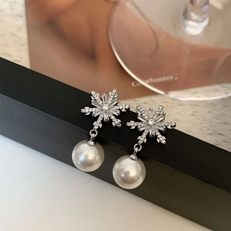 Sweet Christmas Snowflake Stud Earrings For Women 925 Sterling Silver Grey Pearl Pendant Wedding Earrings