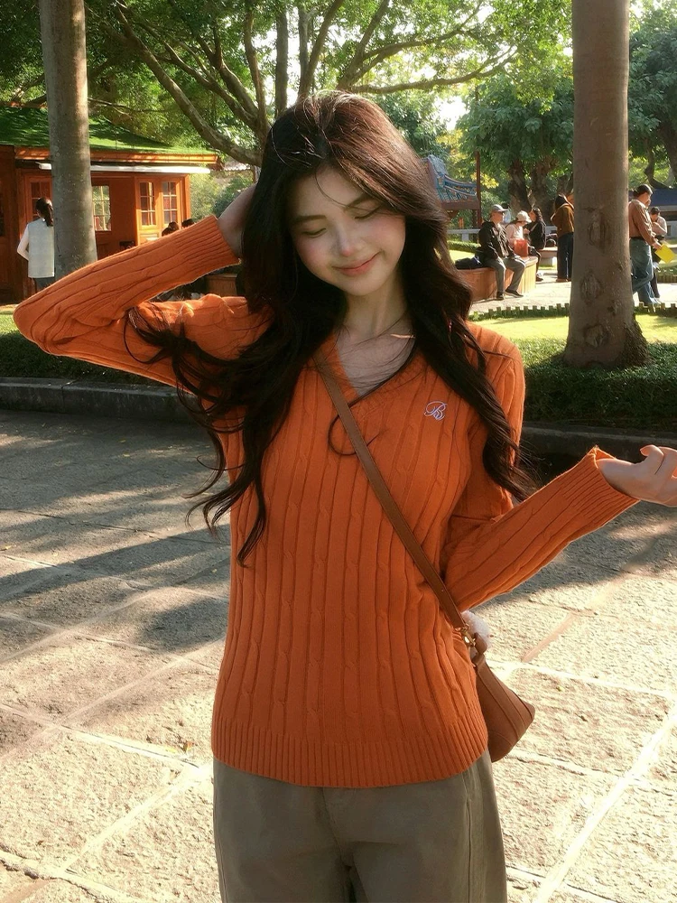 

Повседневный женский вязаный свитер с длинным рукавом и V-образным вырезом, облегающий, с узором «косы», модный тренд ранней весны, оранжевый цвет, топ